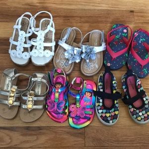 Bundle. First 3 pairs are size 7,back 3 are size 8